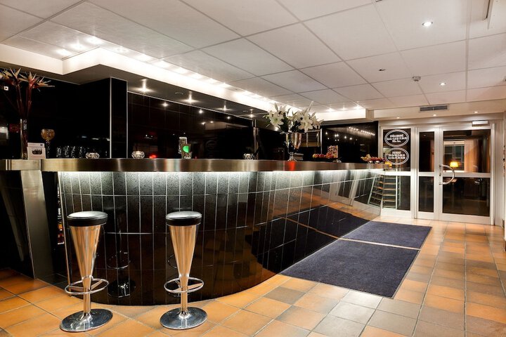 Hotel Lobby