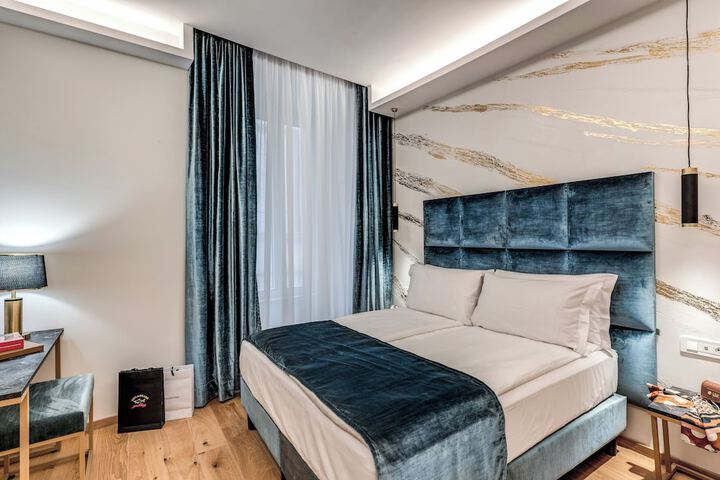 Room 21 of 59