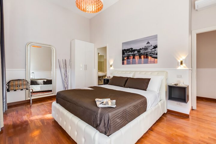 Room 9 of 29