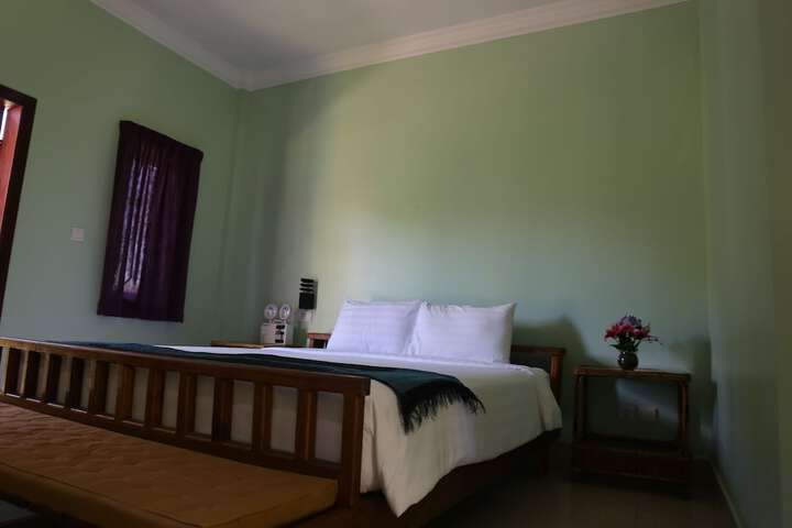 Room 10 of 35