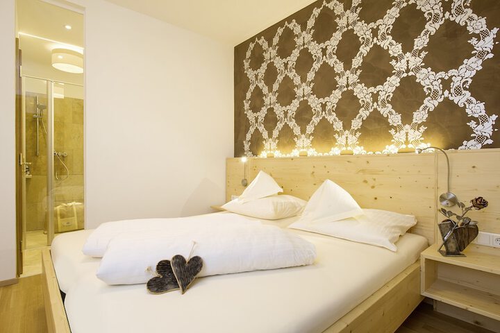 Room 3 of 39