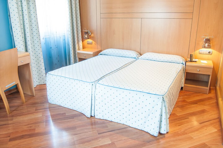 Room 5 of 35