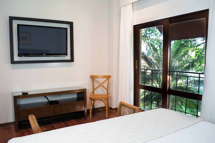 Room 43 of 131