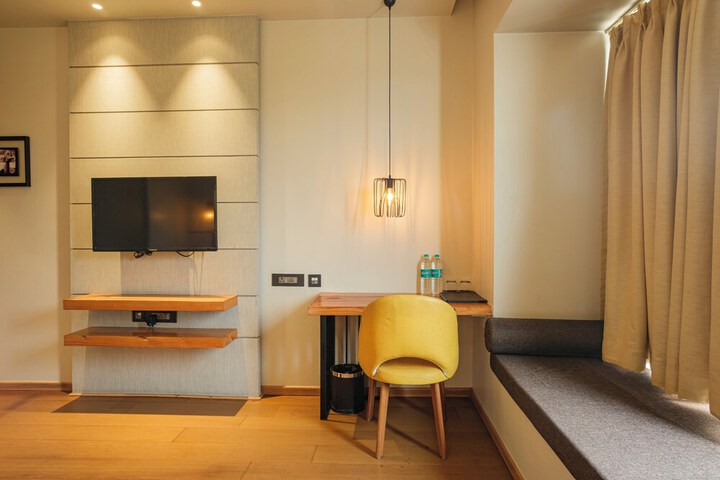 Room 32 of 78