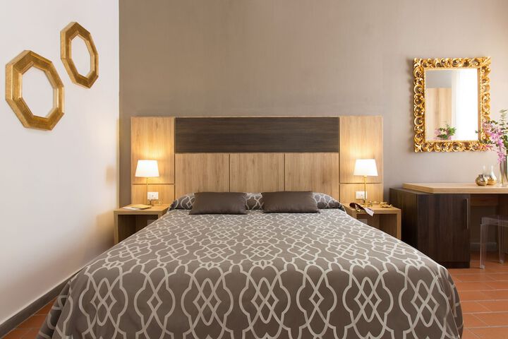 Room 10 of 97