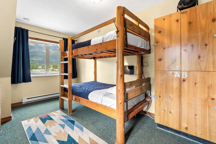 Room 31 of 83