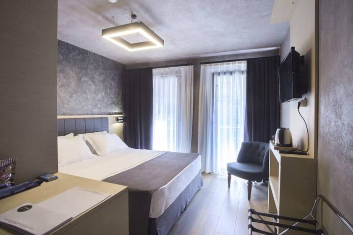Room 16 of 39