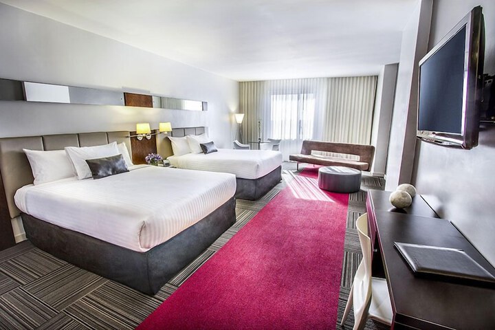 Room 6 of 37