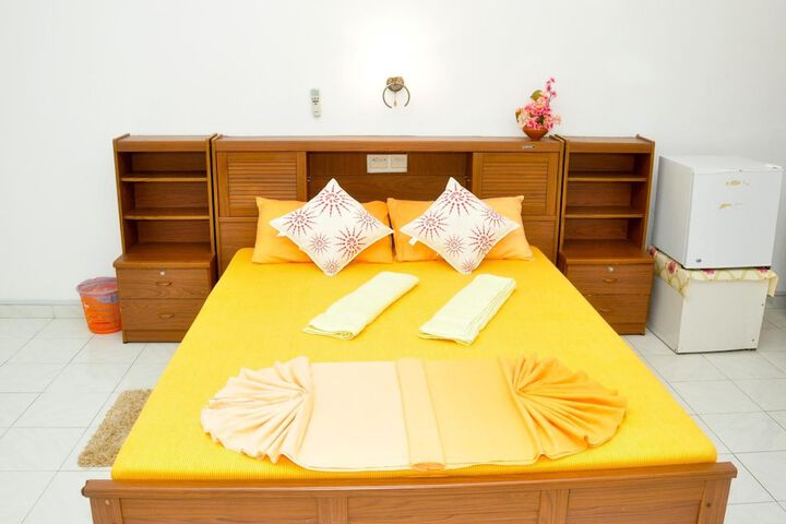 Room 28 of 53