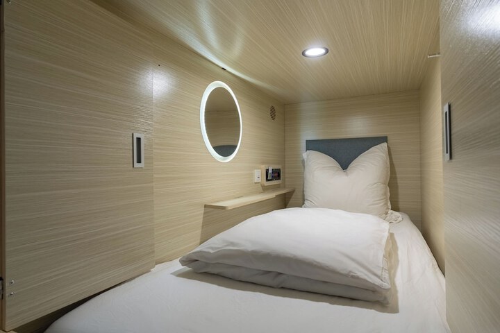 Room 12 of 39