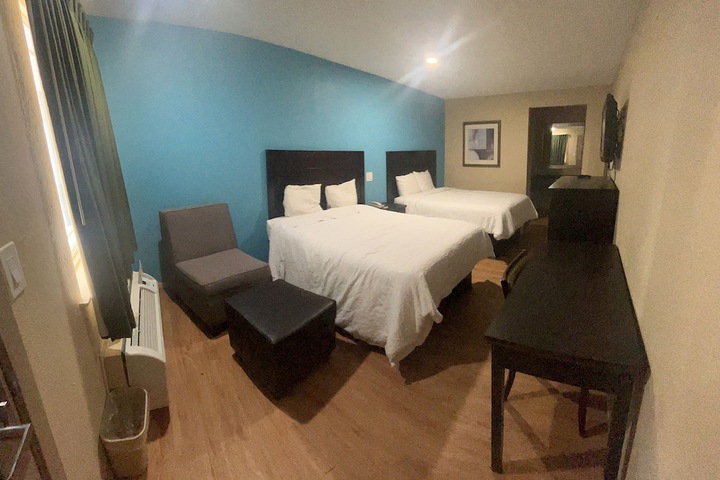 Room 19 of 33