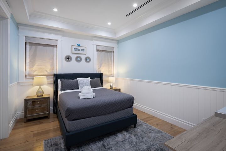 Room 12 of 74