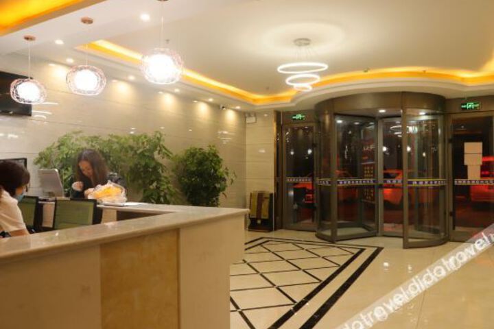Hotel Interior 10 of 30
