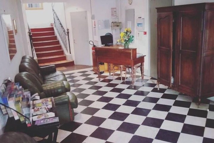 Guest Lobby
