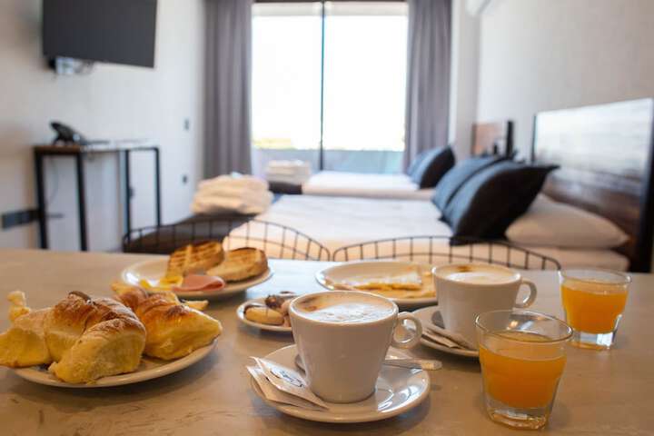 Breakfast/Coffee Service 44 of 50