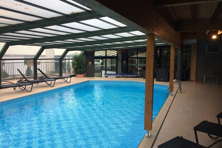 Hotel Pool