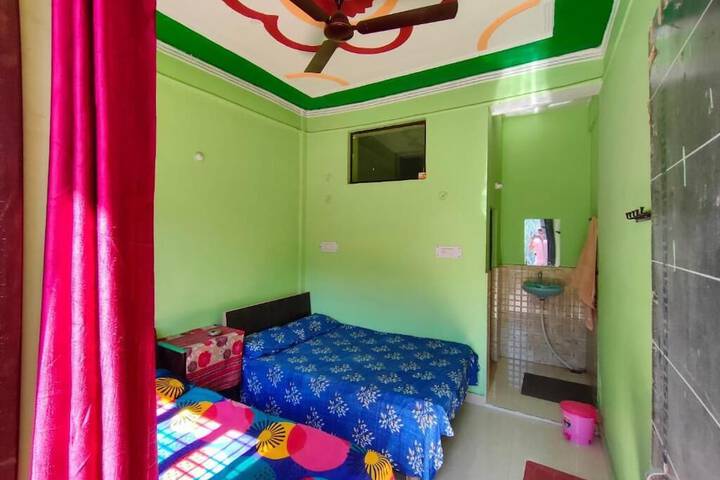 Room 14 of 66