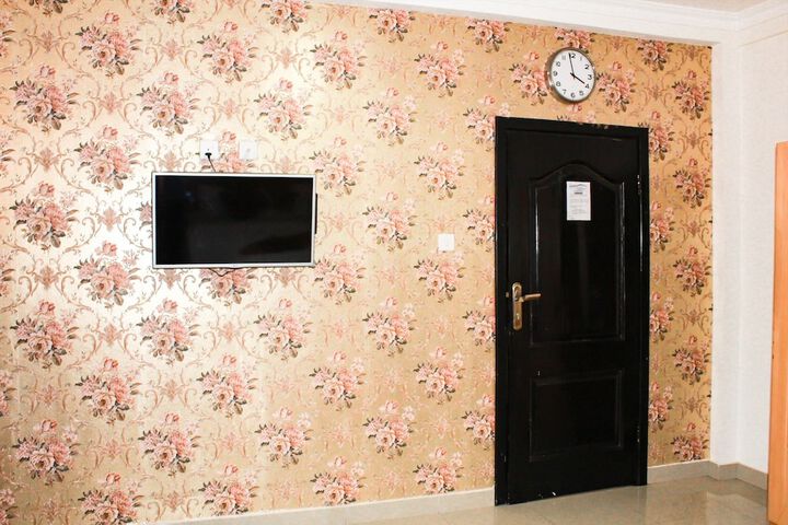 Room 8 of 138