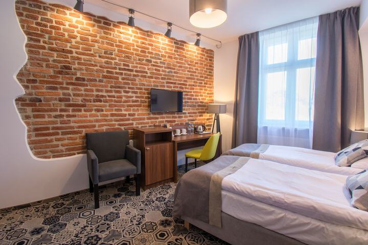 Room 44 of 73