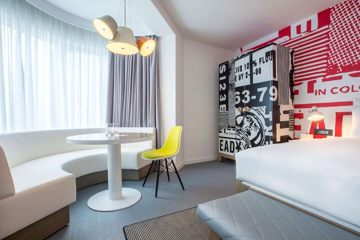 Room amenity