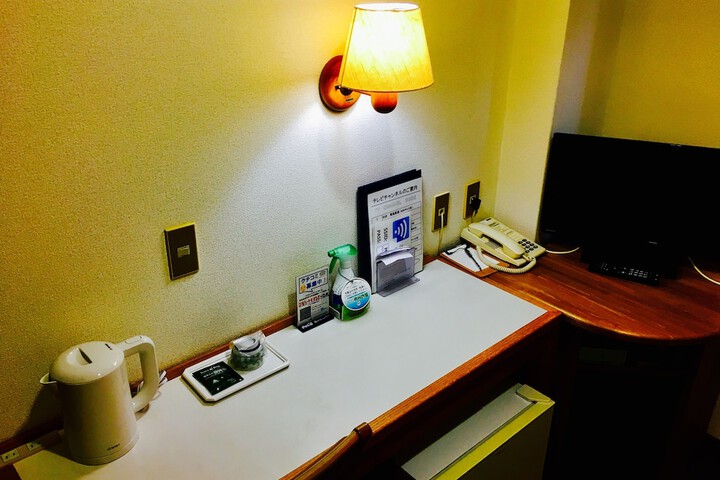Room 12 of 33
