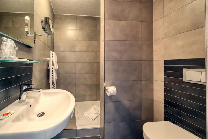 Room 45 of 53