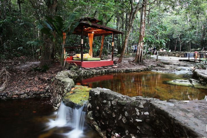 Pool Hotel