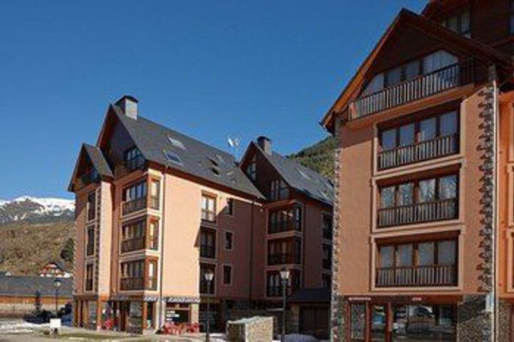 Hotel 7 of 24