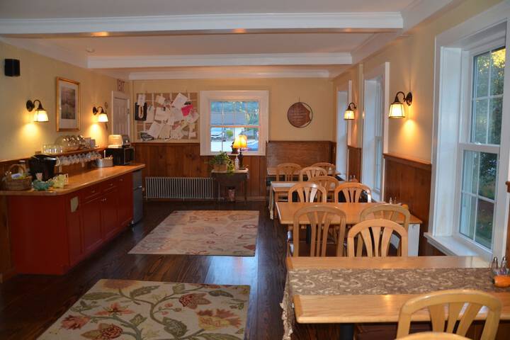 Breakfast/Coffee Service 55 of 67