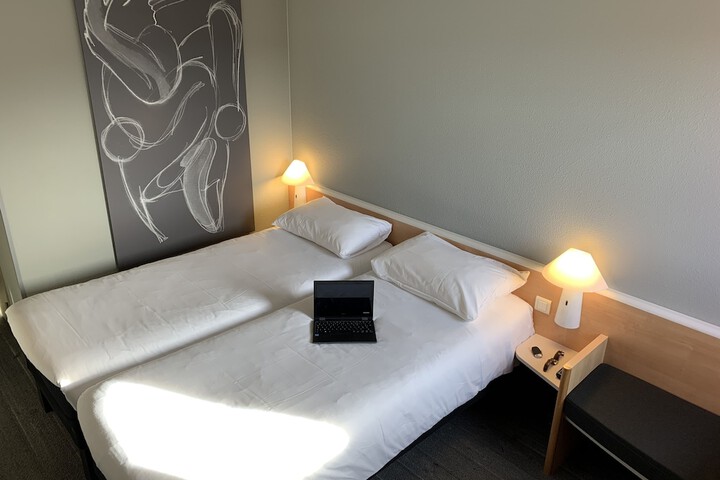Room 26 of 64