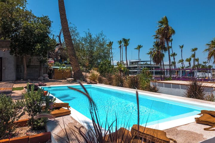 Pool 58 of 113