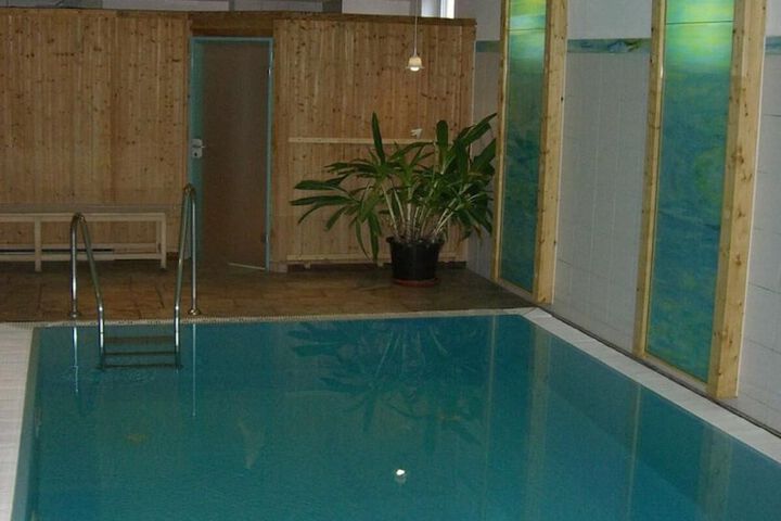Pool 22 of 42