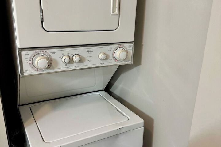 Laundry 21 of 59