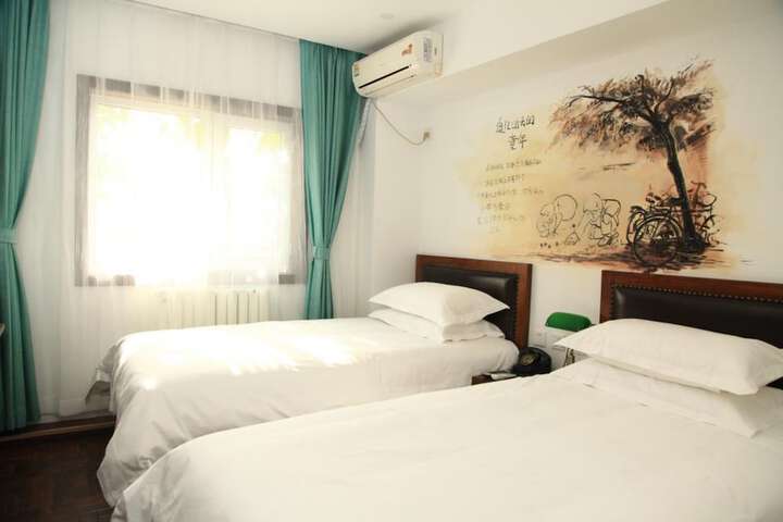 Room 15 of 27