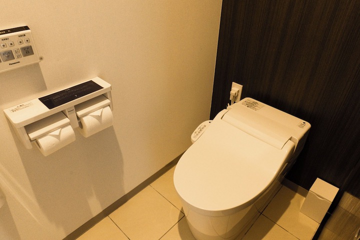 Room 15 of 90