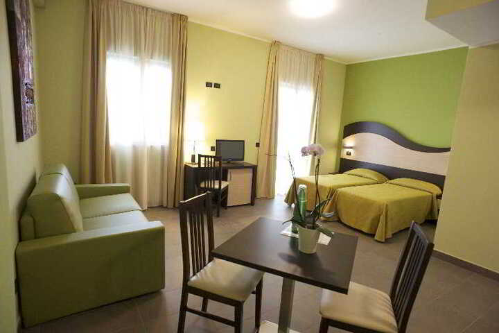 Room 10 of 10
