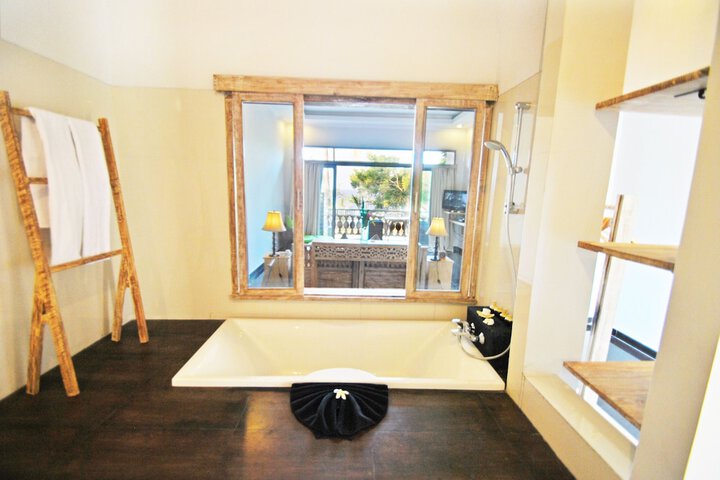 Bath Interior
