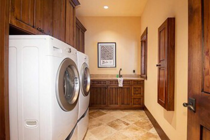 Laundry 57 of 132