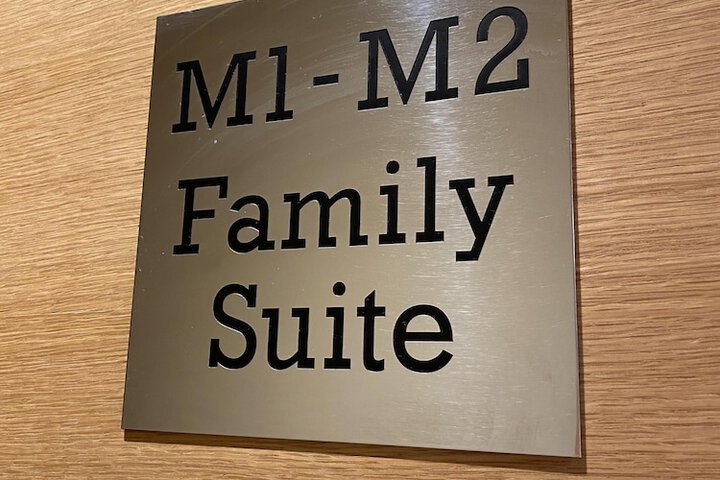 Room 33 of 70