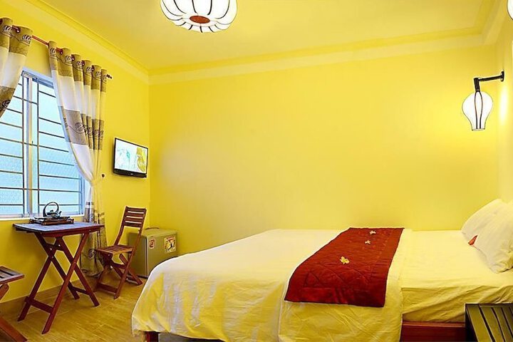 Room 5 of 24
