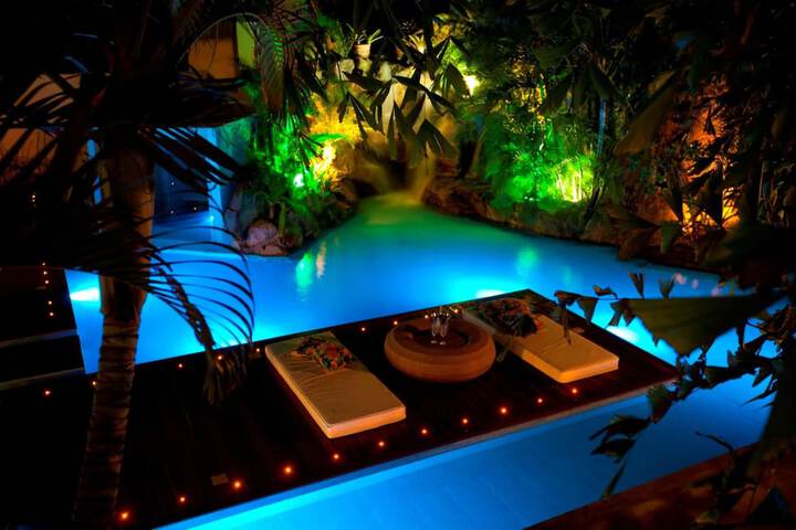 Pool 68 of 110