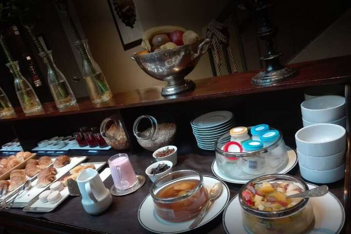 Breakfast buffet