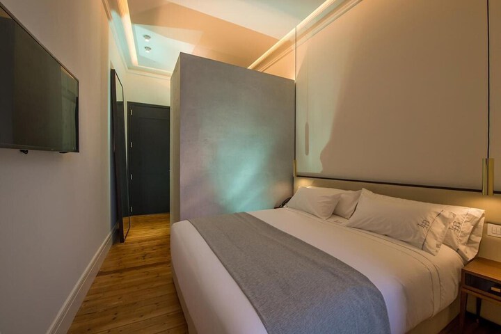 Room 23 of 47