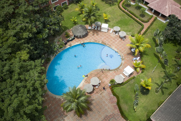 Pool Hotel