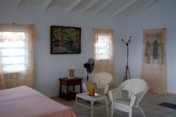 Room 25 of 33