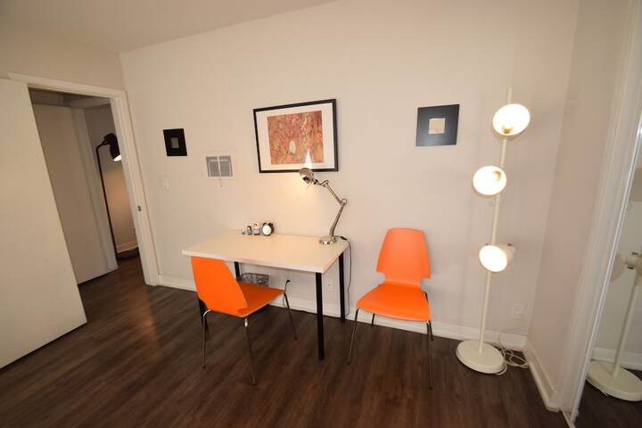 Room 6 of 30