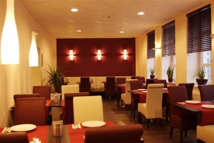 Dining 40 of 59