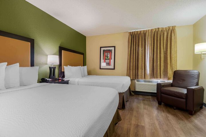 Studio 2 Double Beds Accessible (6 of 6)