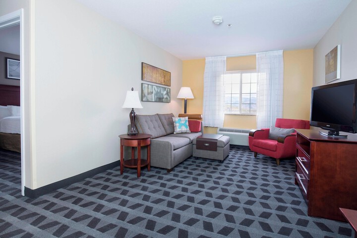 Room 13 of 27