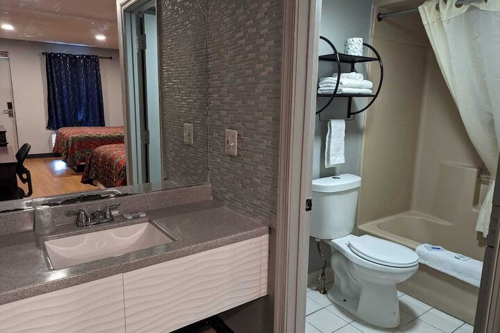 Room 8 of 15